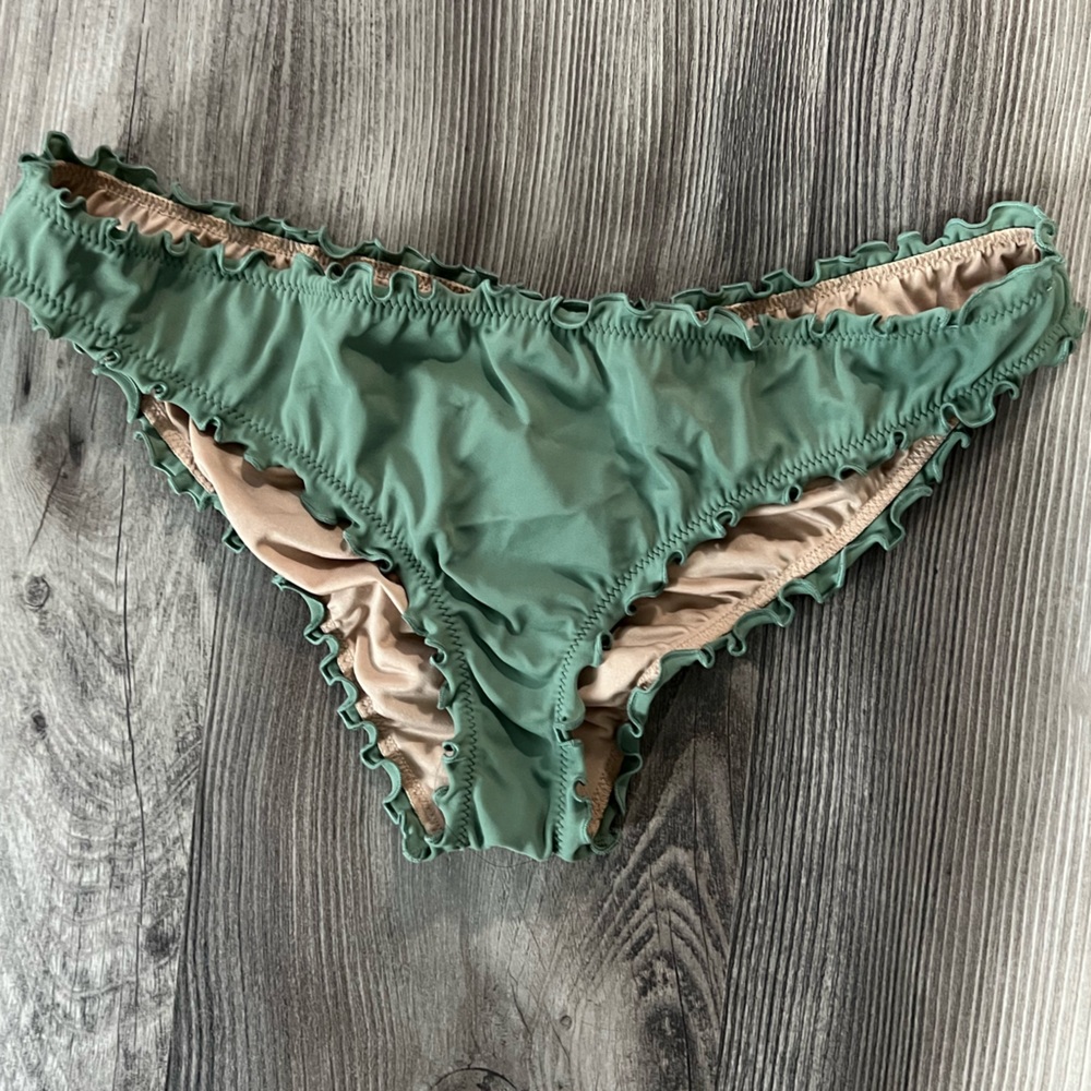 Womans bathing suit bottoms